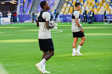 Kiev, Ukrayna - 26 Mayıs 2018: Alex Oxlade-Chamberlain ve eğitim 2018 Uefa Şampiyonlar Ligi final maçında Real Madrid ve Liverpool, Ukrayna arasında önce bir Liverpool futbol oyuncuları