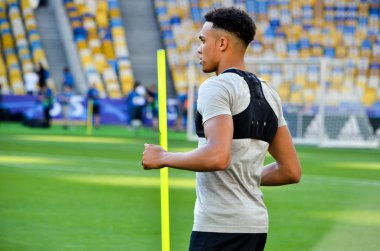 Kiev, Ukrayna - 26 Mayıs 2018: Trent Alexander-Arnold ve eğitim 2018 Uefa Şampiyonlar Ligi final maçında Real Madrid ve Liverpool, Ukrayna arasında önce bir Liverpool futbol oyuncuları
