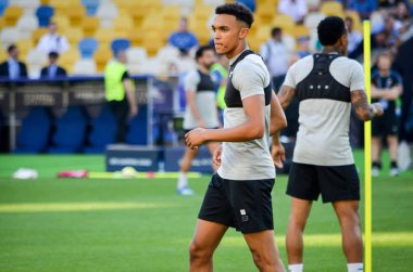Kiev, Ukrayna - 26 Mayıs 2018: Trent Alexander-Arnold ve eğitim 2018 Uefa Şampiyonlar Ligi final maçında Real Madrid ve Liverpool, Ukrayna arasında önce bir Liverpool futbol oyuncuları