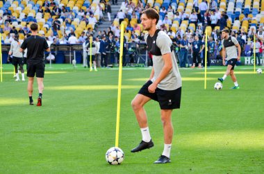 Kiev, Ukrayna - 26 Mayıs 2018: Joe Gomez ve eğitim 2018 Uefa Şampiyonlar Ligi final maçında Real Madrid ve Liverpool, Ukrayna arasında önce bir Liverpool futbol oyuncuları