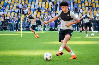 Kiev, Ukrayna - 26 Mayıs 2018: Adam Bogdan ve eğitim 2018 Uefa Şampiyonlar Ligi final maçında Real Madrid ve Liverpool, Ukrayna arasında önce bir Liverpool futbol oyuncuları