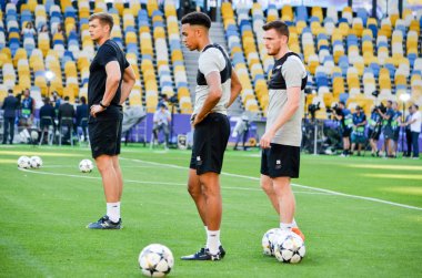 Kiev, Ukrayna - 26 Mayıs 2018: Eğitim 2018 Uefa Şampiyonlar Ligi final maçında Real Madrid ve Liverpool, Ukrayna arasında önce bir Liverpool futbol oyuncuları