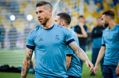 Kiev, Ukrayna - 26 Mayıs 2018: Sergio Ramos ve eğitim 2018 Uefa Şampiyonlar Ligi final maçında Real Madrid ve Liverpool, Ukrayna arasında daha önce Real Madrid futbol oyuncuları