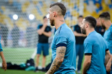Kiev, Ukrayna - 26 Mayıs 2018: Sergio Ramos ve eğitim 2018 Uefa Şampiyonlar Ligi final maçında Real Madrid ve Liverpool, Ukrayna arasında daha önce Real Madrid futbol oyuncuları