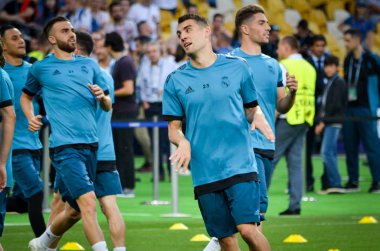 Kiev, Ukrayna - 26 Mayıs 2018: Mateo Kovacic ve eğitim 2018 Uefa Şampiyonlar Ligi final maçında Real Madrid ve Liverpool, Ukrayna arasında daha önce Real Madrid futbol oyuncuları