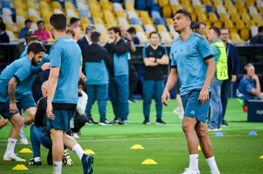 Kiev, Ukrayna - 26 Mayıs 2018: Casemiro ve eğitim 2018 Uefa Şampiyonlar Ligi final maçında Real Madrid ve Liverpool, Ukrayna arasında daha önce Real Madrid futbol oyuncuları