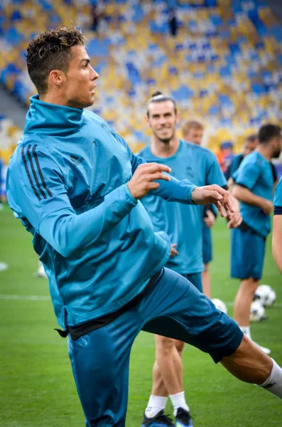 Kiev, Ukrayna - 26 Mayıs 2018: Cristiano Ronaldo ve eğitim 2018 Uefa Şampiyonlar Ligi final maçında Real Madrid ve Liverpool, Ukrayna arasında daha önce Real Madrid futbol oyuncuları