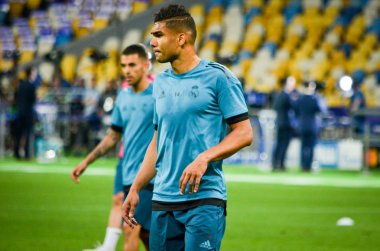 Kiev, Ukrayna - 26 Mayıs 2018: Casemiro ve eğitim 2018 Uefa Şampiyonlar Ligi final maçında Real Madrid ve Liverpool, Ukrayna arasında daha önce Real Madrid futbol oyuncuları