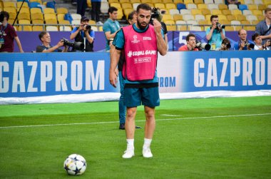 Kiev, Ukrayna - 26 Mayıs 2018: Daniel Carvajal ve eğitim 2018 Uefa Şampiyonlar Ligi final maçında Real Madrid ve Liverpool, Ukrayna arasında daha önce Real Madrid futbol oyuncuları