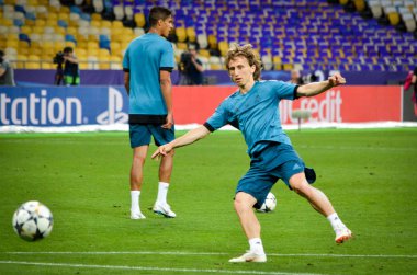 Kiev, Ukrayna - 26 Mayıs 2018: Luka Modric ve eğitim 2018 Uefa Şampiyonlar Ligi final maçında Real Madrid ve Liverpool, Ukrayna arasında daha önce Real Madrid futbol oyuncuları