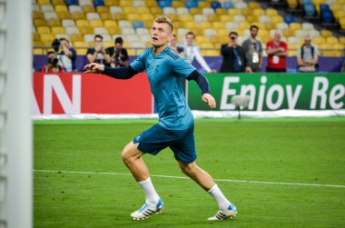 Kiev, Ukrayna - 26 Mayıs 2018: Toni Kroos ve eğitim 2018 Uefa Şampiyonlar Ligi final maçında Real Madrid ve Liverpool, Ukrayna arasında daha önce Real Madrid futbol oyuncuları