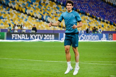 Kiev, Ukrayna - 26 Mayıs 2018: Jesus Vallejo ve eğitim 2018 Uefa Şampiyonlar Ligi final maçında Real Madrid ve Liverpool, Ukrayna arasında daha önce Real Madrid futbol oyuncuları