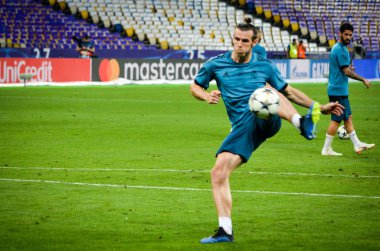 Kiev, Ukrayna - 26 Mayıs 2018: Gareth Bale ve eğitim 2018 Uefa Şampiyonlar Ligi final maçında Real Madrid ve Liverpool, Ukrayna arasında daha önce Real Madrid futbol oyuncuları