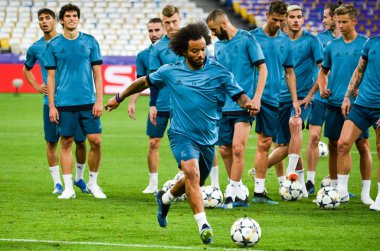 Kiev, Ukrayna - 26 Mayıs 2018: Marcelo ve eğitim 2018 Uefa Şampiyonlar Ligi final maçında Real Madrid ve Liverpool, Ukrayna arasında daha önce Real Madrid futbol oyuncuları
