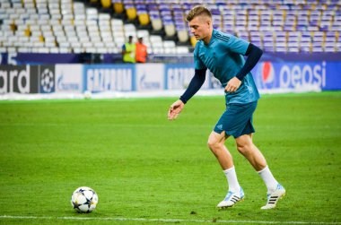 Kiev, Ukrayna - 26 Mayıs 2018: Toni Kroos ve eğitim 2018 Uefa Şampiyonlar Ligi final maçında Real Madrid ve Liverpool, Ukrayna arasında daha önce Real Madrid futbol oyuncuları