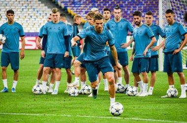 Kiev, Ukrayna - 26 Mayıs 2018: Cristiano Ronaldo ve eğitim 2018 Uefa Şampiyonlar Ligi final maçında Real Madrid ve Liverpool, Ukrayna arasında daha önce Real Madrid futbol oyuncuları