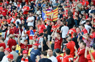 Kiev, Ukrayna - 26 Mayıs 2018: 2018 Uefa Şampiyonlar Ligi final maçı önce Real Madrid ve Liverpool, Ukrayna arasında Liverpool taraftarları Stadı nda takım destek