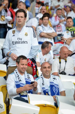 Kiev, Ukrayna - 26 Mayıs 2018: 2018 Uefa Şampiyonlar Ligi final maçı önce Real Madrid ve Liverpool, Ukrayna arasında Stadı nda Real Madrid hayranları onların takım destek