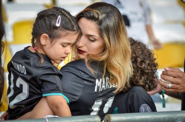 Kiev, Ukrayna - 26 Mayıs 2018: 2018 Uefa Şampiyonlar Ligi final maçı önce Real Madrid ve Liverpool, Ukrayna arasında Stadı nda Real Madrid hayranları onların takım destek