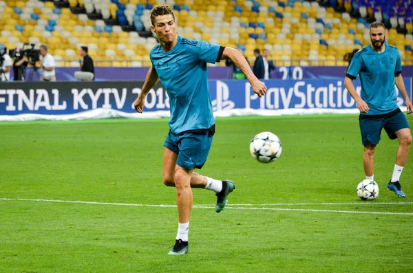 Kiev, Ukrayna - 26 Mayıs 2018: Cristiano Ronaldo ve eğitim 2018 Uefa Şampiyonlar Ligi final maçında Real Madrid ve Liverpool, Ukrayna arasında daha önce Real Madrid futbol oyuncuları