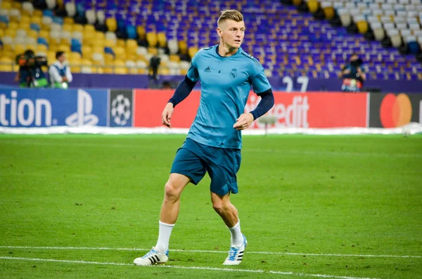 Kiev, Ukrayna - 26 Mayıs 2018: Toni Kroos ve eğitim 2018 Uefa Şampiyonlar Ligi final maçında Real Madrid ve Liverpool, Ukrayna arasında daha önce Real Madrid futbol oyuncuları
