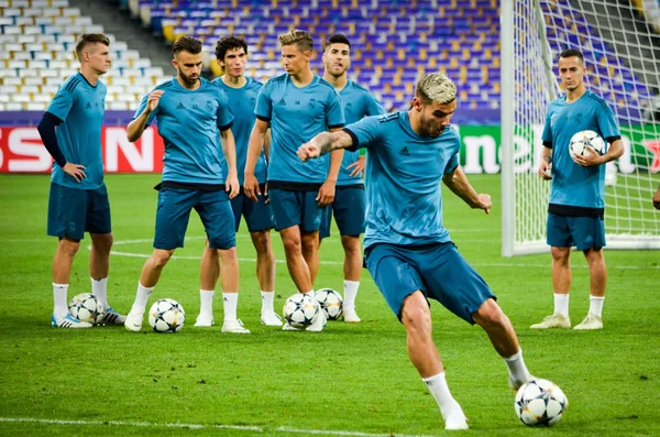 Kiev, Ukrayna - 26 Mayıs 2018: Uefa Şampiyonlar Ligi Finali 2018 önce Real Madrid futbol oyuncuların eğitim maç Real Madrid ve Liverpool, Ukrayna arasında