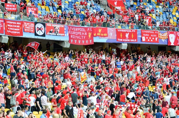 Kyiv Ukraine Maio 2018 Torcedores Liverpool Estádio Apoiam Sua Equipe — Fotografia de Stock