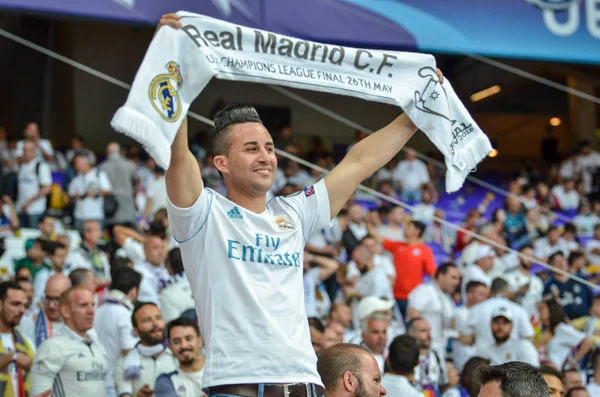 Kiev, Ukrayna - 26 Mayıs 2018: 2018 Uefa Şampiyonlar Ligi final maçı önce Real Madrid ve Liverpool, Ukrayna arasında Stadı nda Real Madrid hayranları onların takım destek