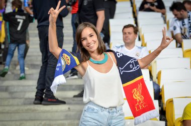 Kiev, Ukrayna - 26 Mayıs 2018: 2018 Uefa Şampiyonlar Ligi final maçı önce Real Madrid ve Liverpool, Ukrayna arasında Stadı nda Real Madrid hayranları onların takım destek