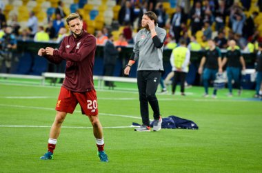 Kiev, Ukrayna - 26 Mayıs 2018: Adam Lallana ve eğitim 2018 Uefa Şampiyonlar Ligi final maçında Real Madrid ve Liverpool, Ukrayna arasında önce bir Liverpool futbol oyuncuları