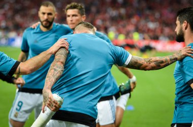 Kiev, Ukrayna - 26 Mayıs 2018: 2018 önce futbolcu Uefa Şampiyonlar Ligi Finali maç Real Madrid ve Kiev Ukrayna Milli Güvenlik olimpiyskiy Stadyumu'nda Liverpool arasında