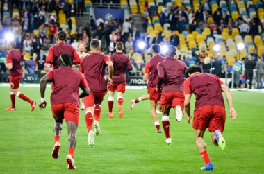 Kiev, Ukrayna - 26 Mayıs 2018: Eğitim 2018 Uefa Şampiyonlar Ligi final maçında Real Madrid ve Liverpool, Ukrayna arasında önce bir Liverpool futbol oyuncuları
