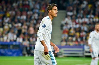 Kiev, Ukrayna - 26 Mayıs 2018: Raphael Varane kutlamak 2018 Uefa Şampiyonlar Ligi final maçında Real Madrid ve Kiev Ukrayna Milli Güvenlik olimpiyskiy Stadyumu'nda Liverpool arasında sırasında