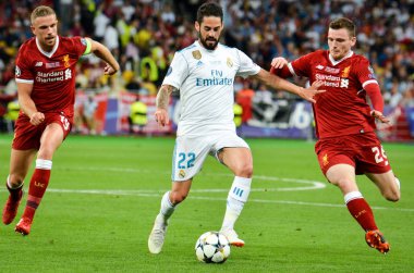 Kiev, Ukrayna - 26 Mayıs 2018: Andrew Robertson ve Jordan Henderson (L) 2018 sırasında Uefa Şampiyonlar Ligi Finali maç Real Madrid ve Ukrayna Milli Güvenlik olimpiyskiy Stadyumu'nda Liverpool arasında