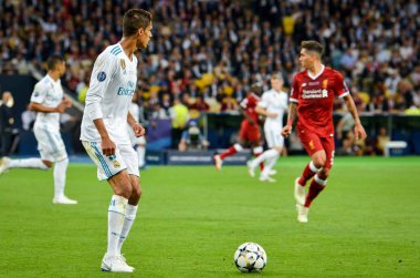 Kiev, Ukrayna - 26 Mayıs 2018: Raphael Varane kutlamak 2018 Uefa Şampiyonlar Ligi final maçında Real Madrid ve Kiev Ukrayna Milli Güvenlik olimpiyskiy Stadyumu'nda Liverpool arasında sırasında