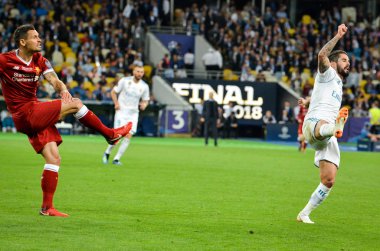 Kiev, Ukrayna - 26 Mayıs 2018: Çifleşme (R) 2018 sırasında Uefa Şampiyonlar Ligi Finali maç Real Madrid ve Kiev Ukrayna Milli Güvenlik olimpiyskiy Stadyumu'nda Liverpool arasında