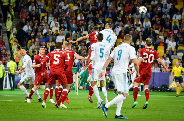 Kiev, Ukrayna - 26 Mayıs 2018: Roberto Firmino 2018 sırasında Uefa Şampiyonlar Ligi Finali maç Real Madrid ve Kiev Ukrayna Milli Güvenlik olimpiyskiy Stadyumu'nda Liverpool arasında