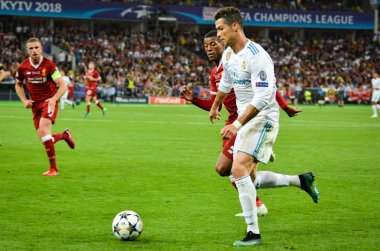 Kiev, Ukrayna - 26 Mayıs 2018: Cristiano Ronaldo ve Georginio Wijnaldum 2018 Uefa Şampiyonlar Ligi final maçında Real Madrid ve Liverpool, Ukrayna arasında sırasında
