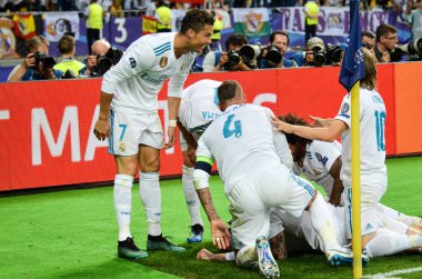 Kiev, Ukrayna - 26 Mayıs 2018: Real Madridli oyuncuların gol sırasında 2018 Madrid Uefa Şampiyonlar Ligi Finali maç Real Madrid ve Liverpool Kiev, Ukrayna arasında