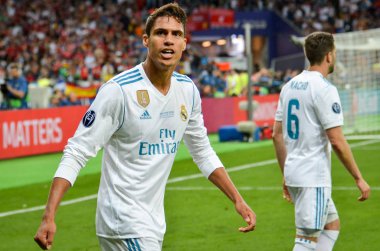 Kiev, Ukrayna - 26 Mayıs 2018: Raphael Varane kutlamak 2018 Uefa Şampiyonlar Ligi final maçında Real Madrid ve Kiev Ukrayna Milli Güvenlik olimpiyskiy Stadyumu'nda Liverpool arasında sırasında