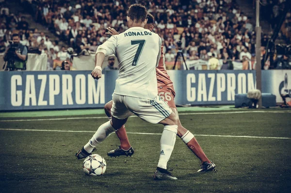 Kiev, Ukrayna - 26 Mayıs 2018: Cristiano Ronaldo 2018 sırasında Uefa Şampiyonlar Ligi Finali maç Real Madrid ve Kiev Ukrayna Milli Güvenlik olimpiyskiy Stadyumu'nda Liverpool arasında