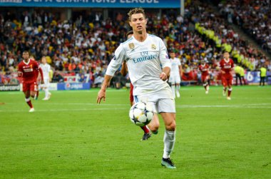 Kiev, Ukrayna - 26 Mayıs 2018: Cristiano Ronaldo 2018 sırasında Uefa Şampiyonlar Ligi Finali maç Real Madrid ve Kiev Ukrayna Milli Güvenlik olimpiyskiy Stadyumu'nda Liverpool arasında