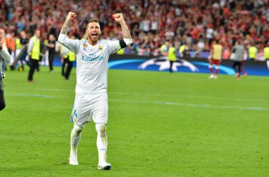Kiev, Ukrayna - 26 Mayıs 2018: Sergio Ramos Real Madrid Uefa Şampiyonlar Ligi 2018 arasında Real Madrid ve Liverpool, Ukrayna Kiev maçında son zaferi kutlamak