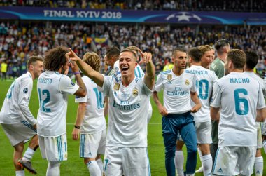 Kiev, Ukrayna - 26 Mayıs 2018: Lucas Vazquez Real Madrid Uefa Şampiyonlar Ligi 2018 arasında Real Madrid ve Liverpool, Ukrayna Kiev maçında son zaferi kutlamak
