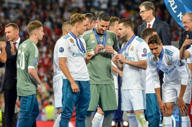 Kiev, Ukrayna - 26 Mayıs 2018: Futbolcular Real Madrid Uefa Şampiyonlar Ligi lig 2018 kazanan altın madalya Kiev, Ukrayna içinde alırsınız.