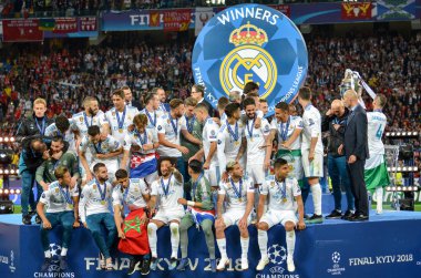 Kiev, Ukrayna - 26 Mayıs 2018: Futbolcular Real Madrid Uefa Şampiyonlar Ligi 2018 arasında Real Madrid ve Liverpool, Ukrayna Kiev maçında son zaferi kutlamak