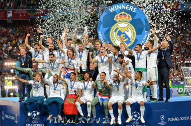 Kiev, Ukrayna - 26 Mayıs 2018: Futbolcular Real Madrid Uefa Şampiyonlar Ligi 2018 arasında Real Madrid ve Liverpool, Ukrayna Kiev maçında son zaferi kutlamak