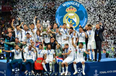 Kiev, Ukrayna - 26 Mayıs 2018: Futbolcular Real Madrid Uefa Şampiyonlar Ligi 2018 arasında Real Madrid ve Liverpool, Ukrayna Kiev maçında son zaferi kutlamak