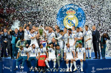 Kiev, Ukrayna - 26 Mayıs 2018: Futbolcular Real Madrid Uefa Şampiyonlar Ligi 2018 arasında Real Madrid ve Liverpool, Ukrayna Kiev maçında son zaferi kutlamak