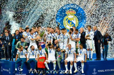 Kiev, Ukrayna - 26 Mayıs 2018: Futbolcular Real Madrid Uefa Şampiyonlar Ligi 2018 arasında Real Madrid ve Liverpool, Ukrayna Kiev maçında son zaferi kutlamak